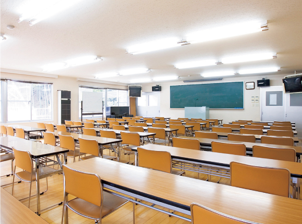 【大阪保育福祉専門学校】教室風景